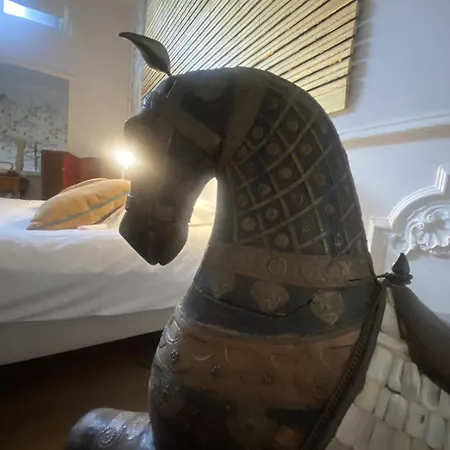 The Museum - Au Lit, Jerome! Bed & Breakfast Antwerp